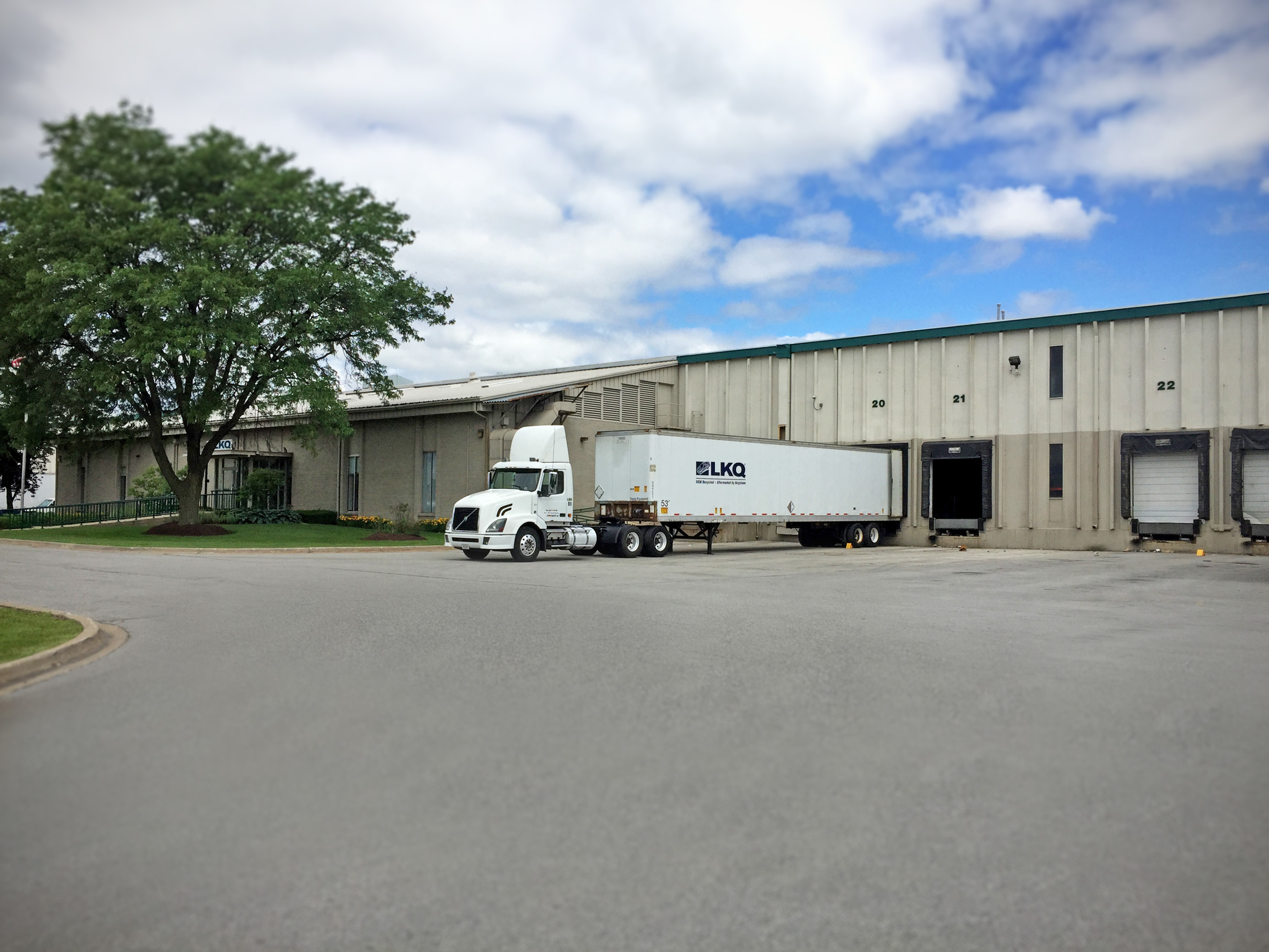 NAI Hiffman hired by Transwestern Investment Group to manage & lease 2 assets totaling 627,000 SF