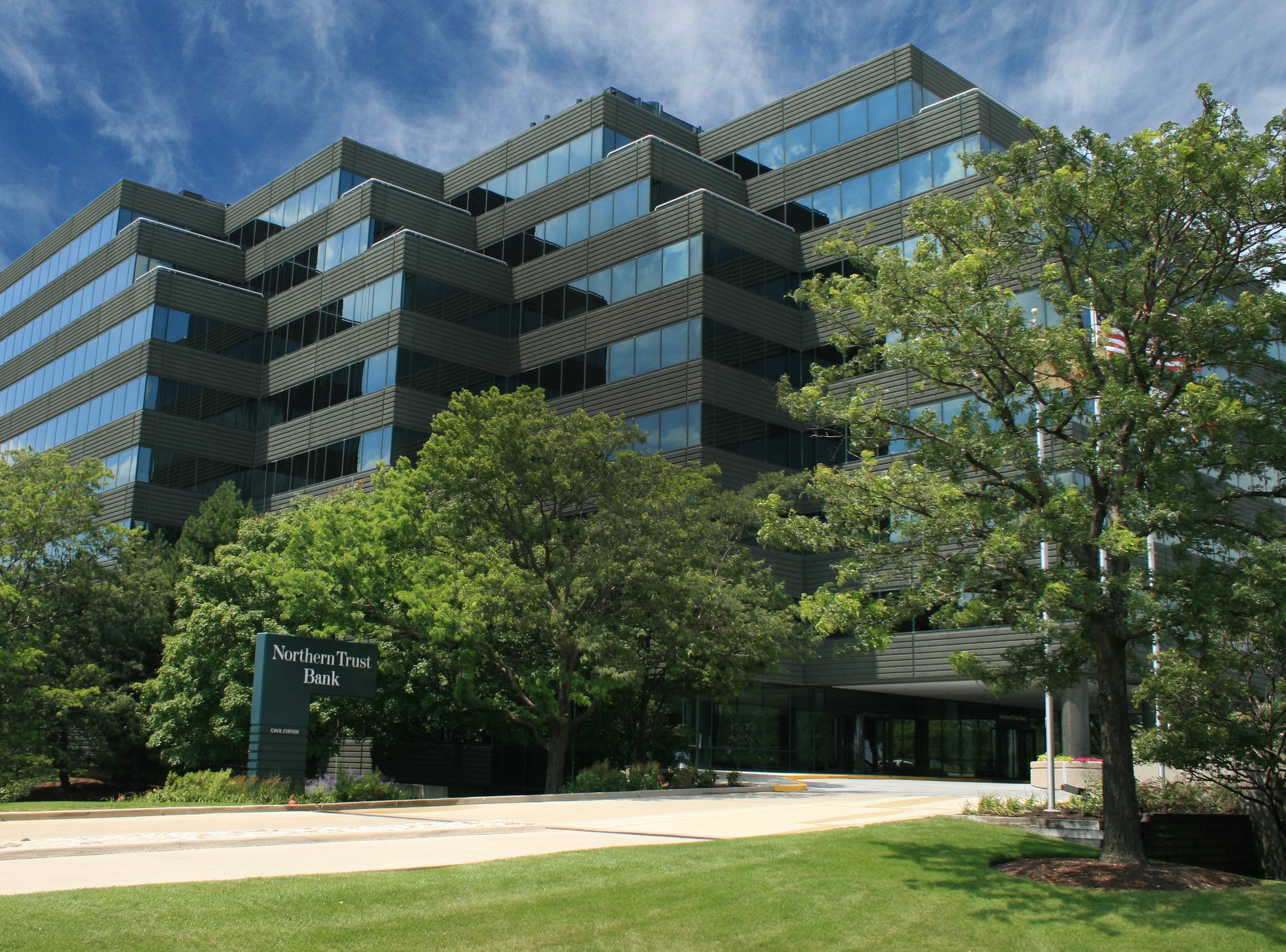 Edgerton & Van Zandt represent ownership in two lease expansions at One Oakbrook Terrace