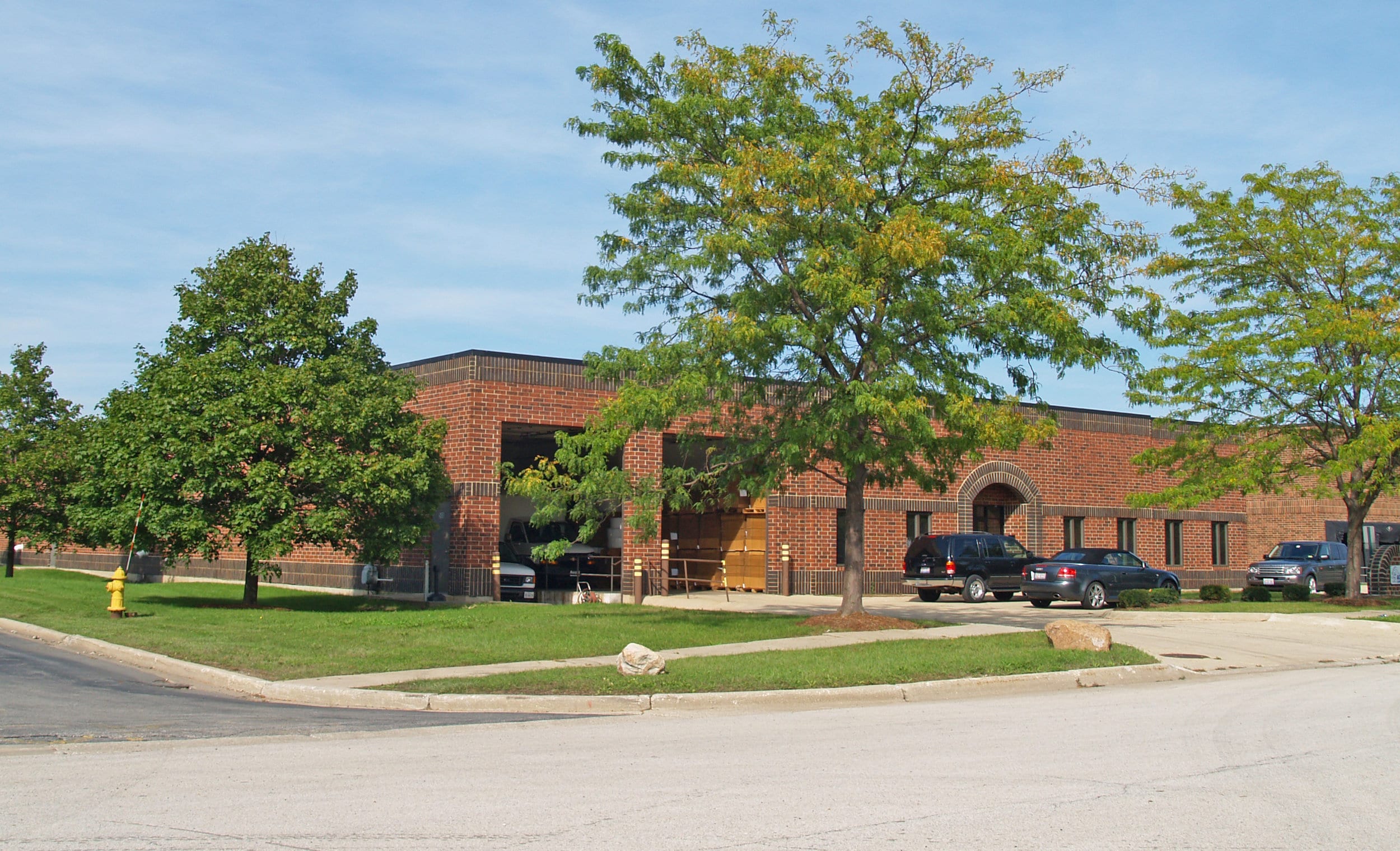 NAI Hiffman represents private ownership client in sale of Glendale Heights industrial building