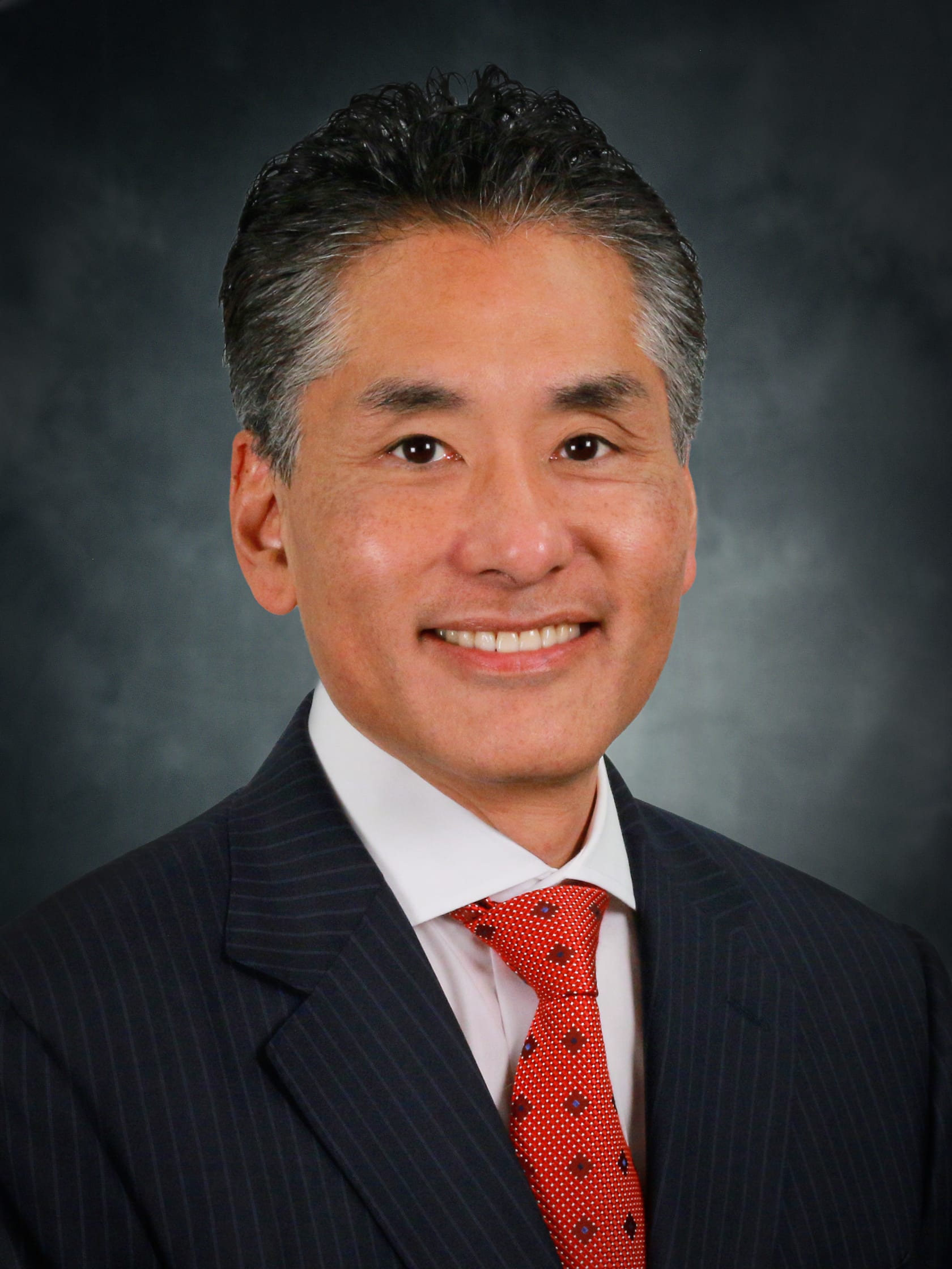 Perry Higa represents tenant in new HQ lease in Oak Brook