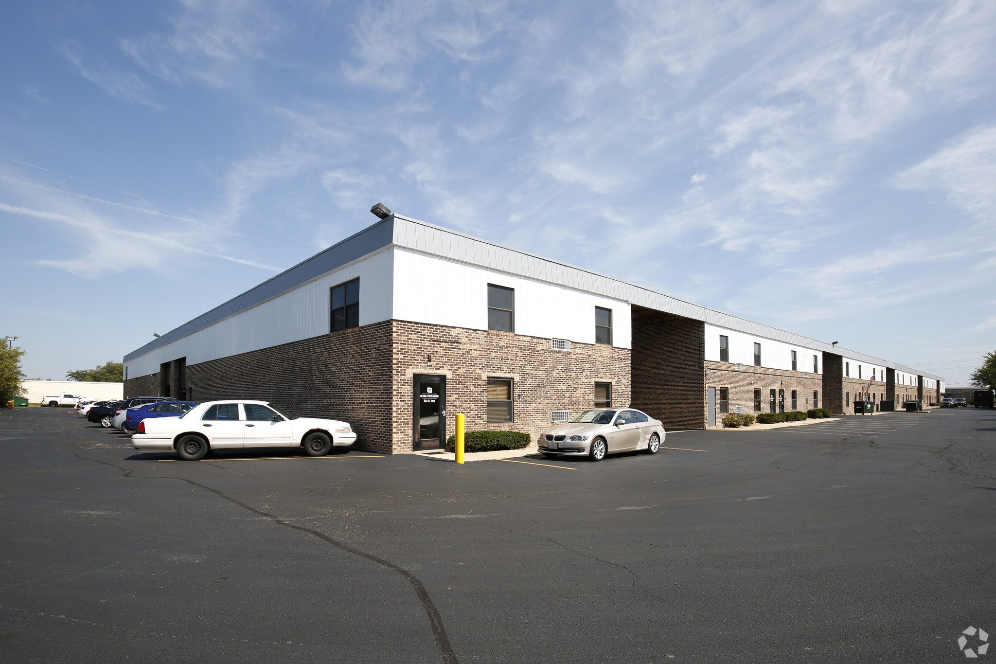 Industrial flex building in Bensenville on a sunny day