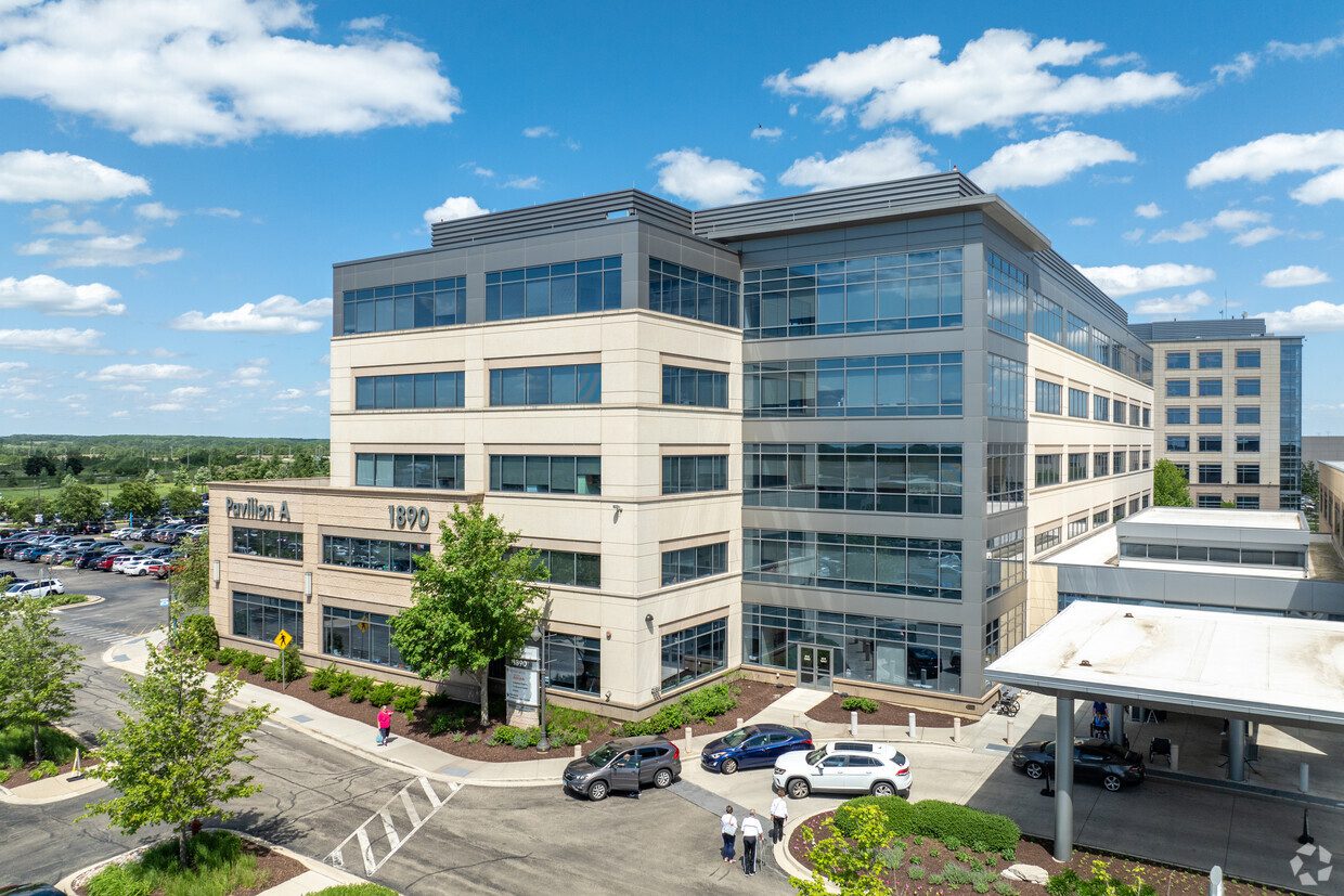 NAI Hiffman Brokers Lease Renewal for Silver Cross Hospital Campus