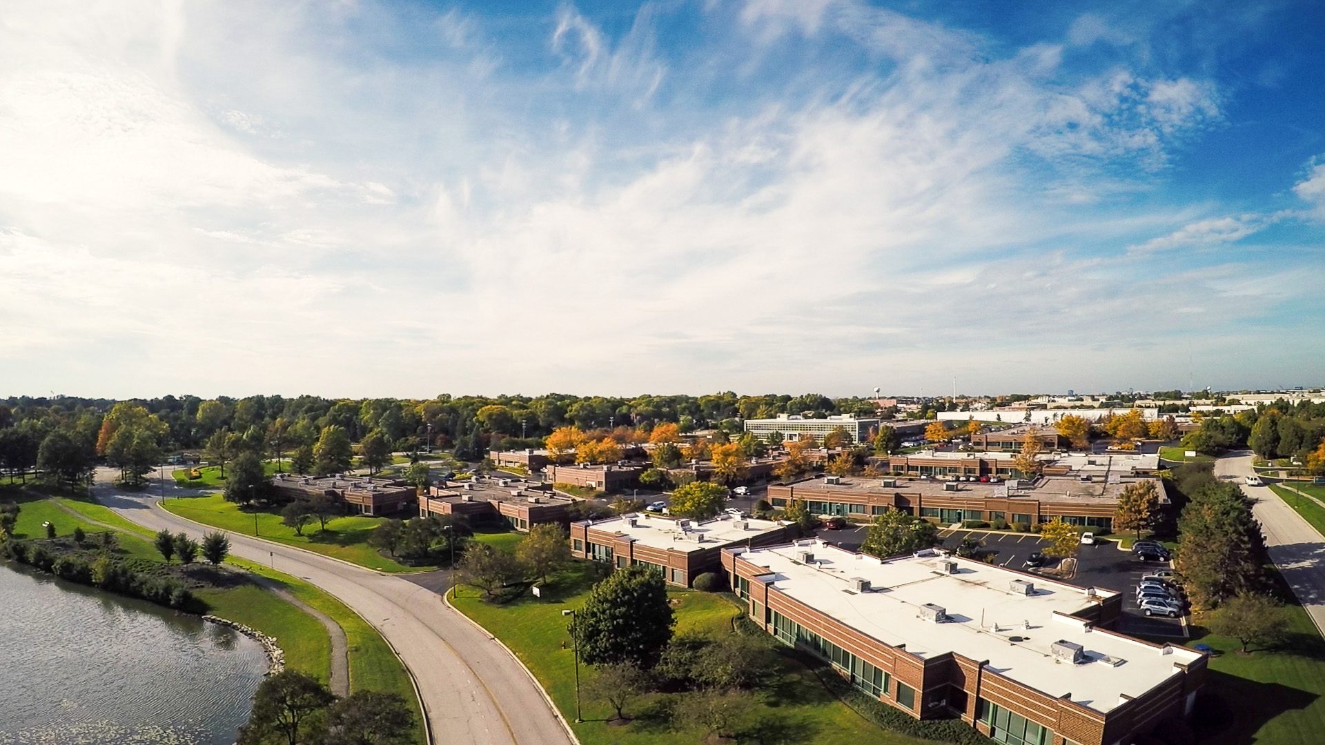 Beyond the Trophy: Why mid-cap offices are outperforming in Chicago’s suburbs